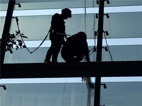 亮化工程設(shè)計和亮化工程施工怎樣做才能節(jié)省成本？